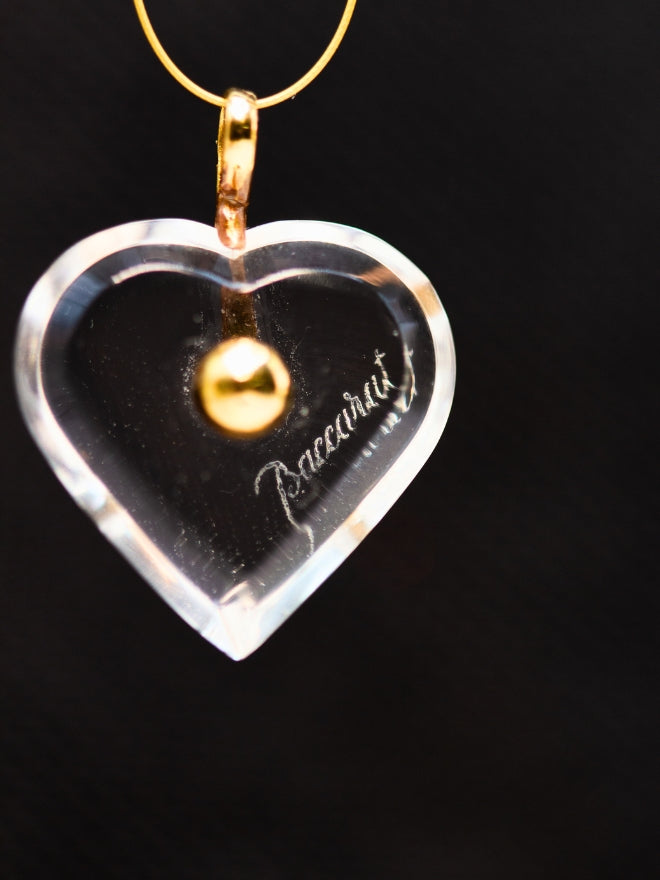 Baccarat 18k glass heart charm