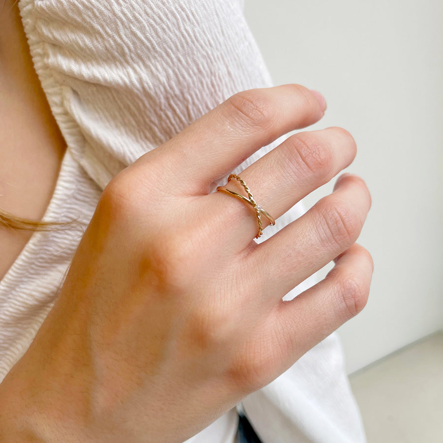 Crisscross Ring