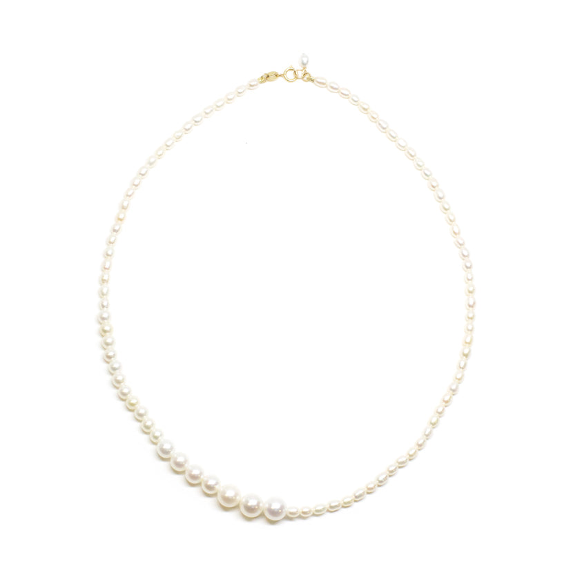 Gradual Pearl Necklace